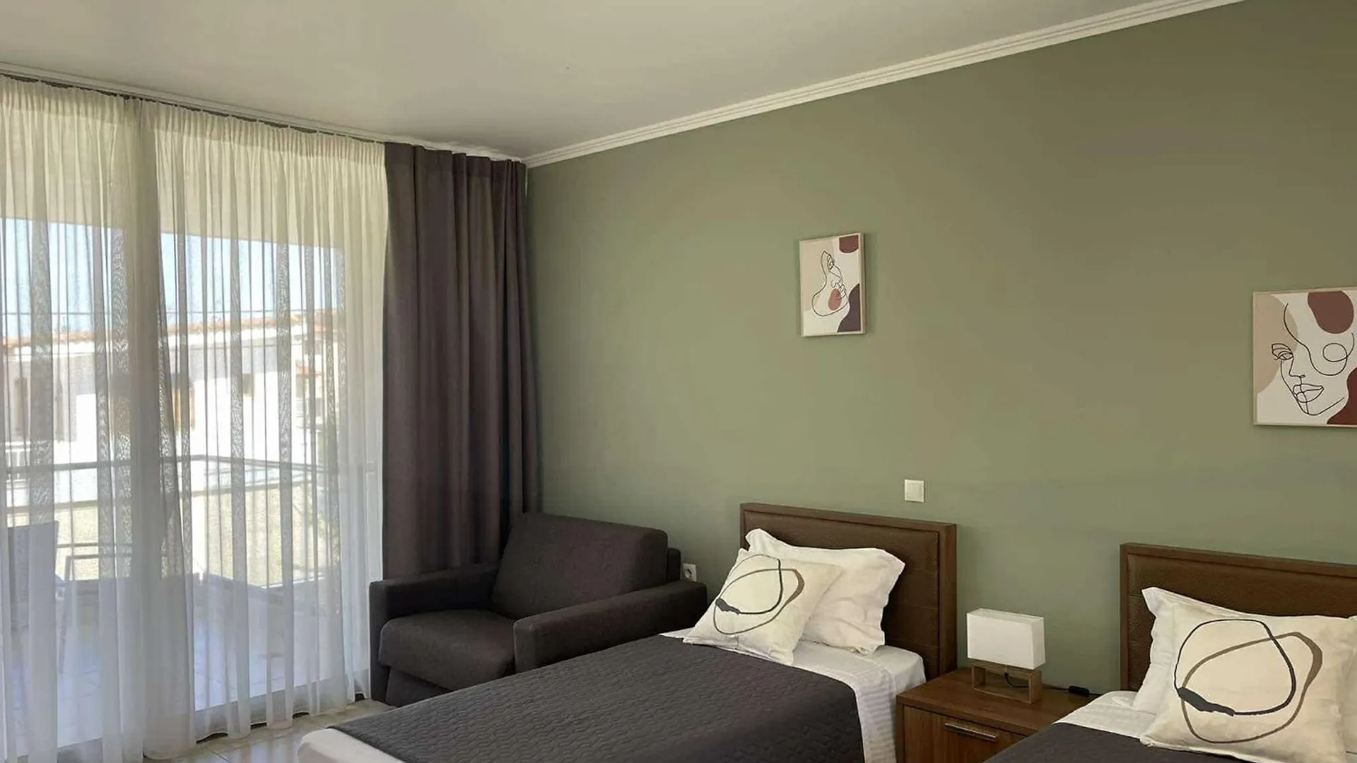 アパートホテル Centrum Rooms Kallithea  ギリシャ